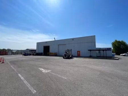 vente local d’activités martin-église 76370 1744m²