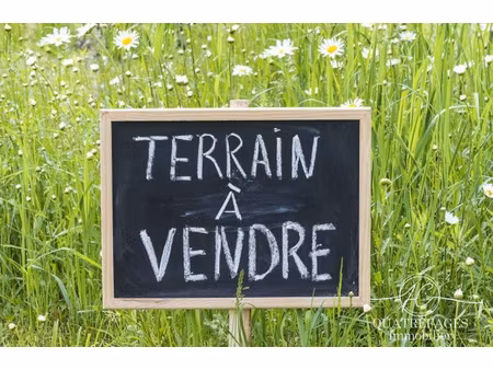 terrain constructible de 324m² quartier très calme 