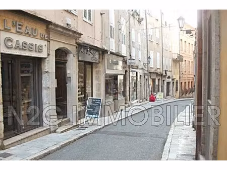 location appartement 3 pièces 61 m² à grasse (06130)