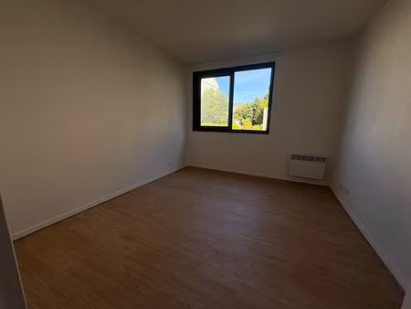 location appartement 1 pièce  18.70m²  sceaux