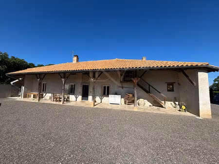 maison laiz 6 pièce(s) 195 m2