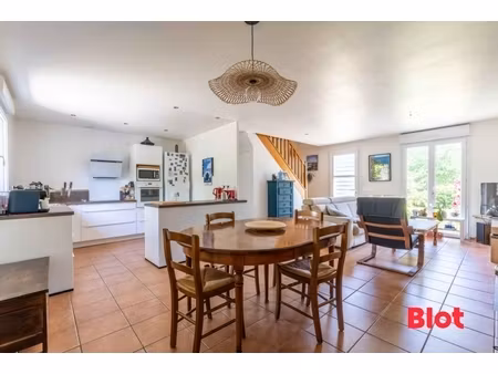 a vendre - belle maison 4 chambres dans le centre de thorigné-fouillard