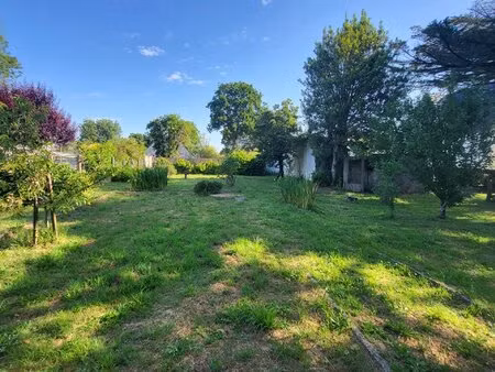 terrain constructible de 736m2