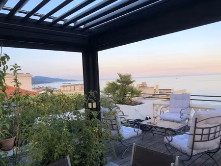 location meublée appartement 4 pièces 140 m² à menton (06500)  5 300 €