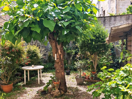 maison en pierre quartier saint bruno avec jardin