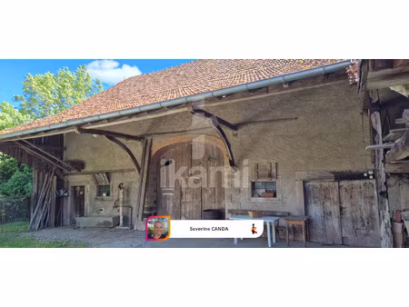 ancien corps de ferme et dépendances