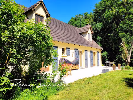 maison rénovée avec très grand terrain et parcelle boisée à