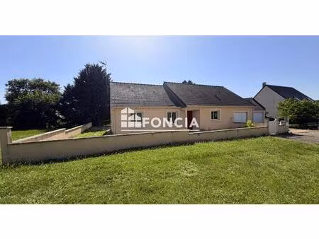 a vendre maison de plain-pied 5 pièces  122m²  vendue louée à sablé sur sarthe