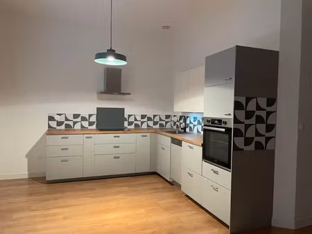 location appartement 3 pièces 80 m² à beziers (34500)  910 €
