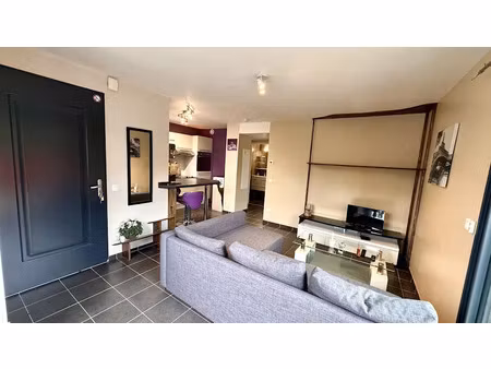 location meublée appartement 2 pièces 37 m² à thoiry (01710)  1 300 €