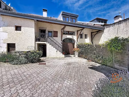 maison peron 6 pièce(s) 200 m2