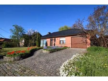 villa plain pied dans secteur prisé - 3 chambres - garage
