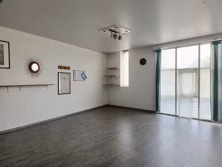 location bureaux et commerces à nantes saint-jacques (44000) : à louer / 112m² nantes sain