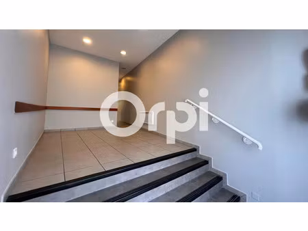 location locaux professionnels 72 m² à rive-de-gier (42800)  668 €