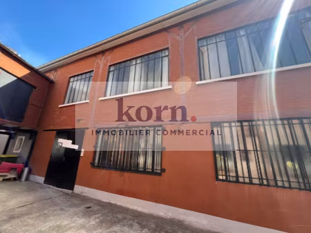 location locaux professionnels 364 m² à les lilas (93260)  57 420 €