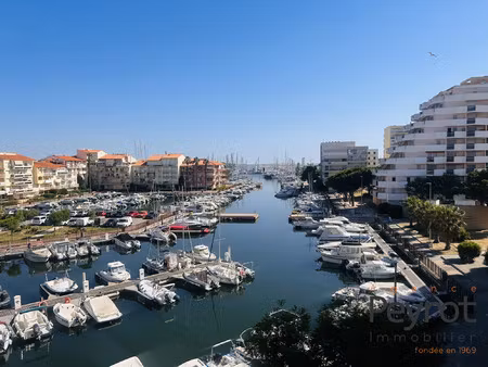 canet plage - t2 traversant parking - vue port et mer