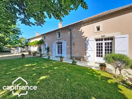 saint-martin-de-sanzay (79) – maison en pierre rénovée 203 m² – vie de plain-pied – studio