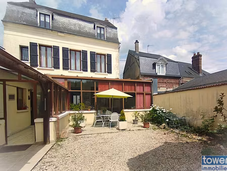 maison  7 pièce(s)  3 chambre(s)  140 m²