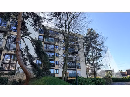 f3 + cave + place de parking privée dans résidence calme et arborée