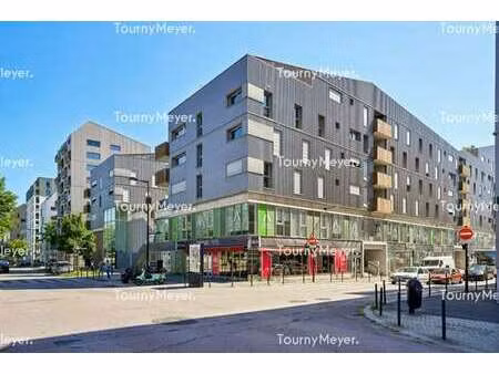 location bureaux 920 m²