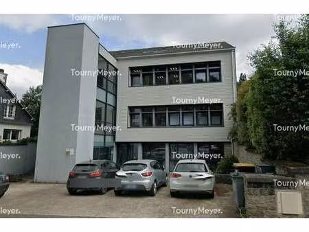 location bureaux 180 m²