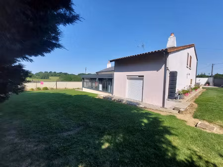 vente maison 5 pièces 155 m2 à iteuil