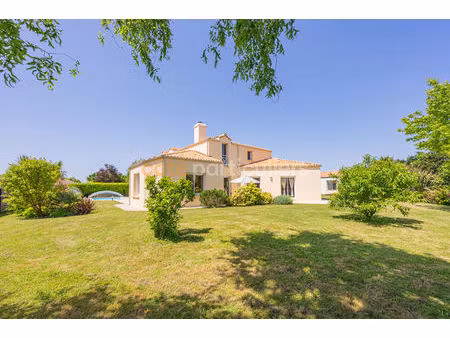 st-léger-les-vignes - maison - 237 m2 habitables - 6 chambres - piscine - 1240 m2 de parce
