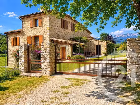 maison à vendre - 8 pièces - 210 m2 - thoard - 04 - provence-alpes-cote-d-azur