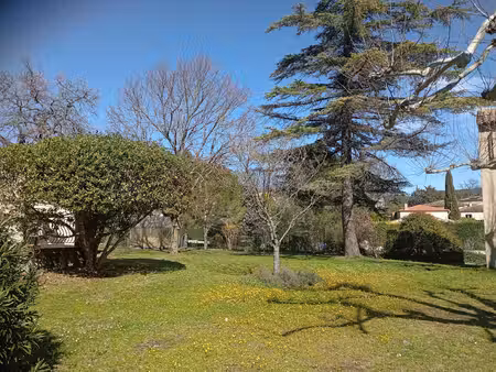 la bouilladisse  terrain de 560m2