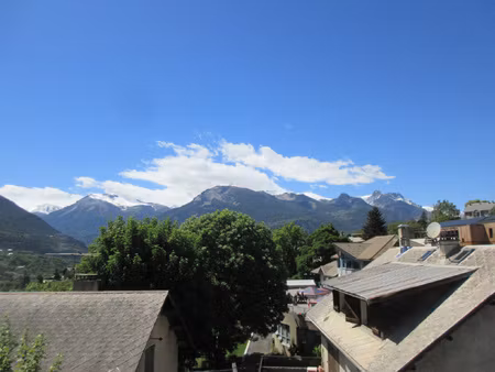 appart avec balcon centre guillestre