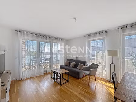appartement t4 bron - 77 m2 - 3 chambres - grande terrasse - cave - immeuble récent - 6950