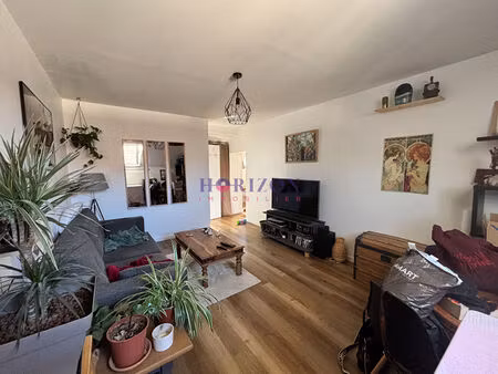 f2 43.80 m2 + parking