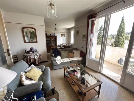 le pradet: faux t4 68m2 loué avec balcons garage et cave lou