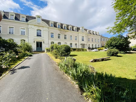 appartement quatre pièces dans résidence de standing avec as