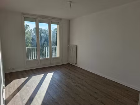 à louer – appartement t4 de 65 25 m² – villefranche-sur-saône (boulevard henri barbusse)