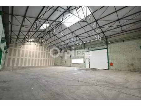 location local d’activités reyrieux 01600 666m²