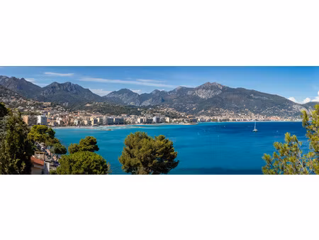 roquebrune cap martin  front de mer  murs commerciaux occupe