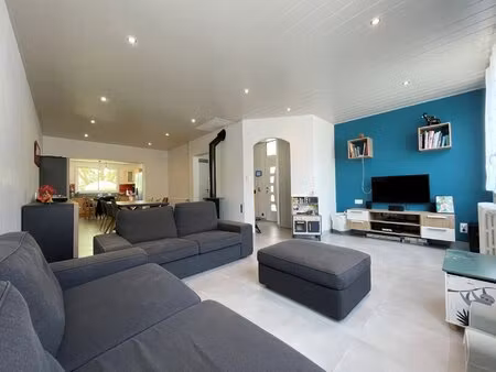 maison familiale prête à vivre avec gd jardin et dépendances pratiques !
