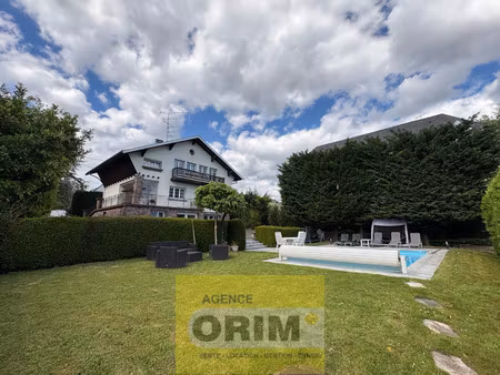 maison familiale avec dépendance  piscine et fort potentiel
