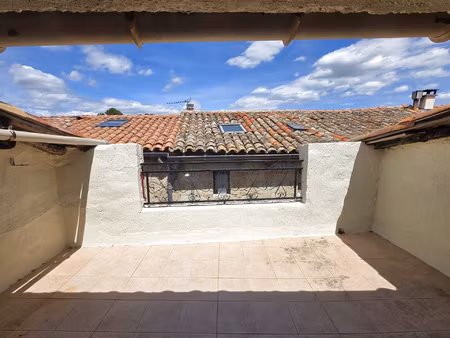 a vendre maison de village terrasse et caves