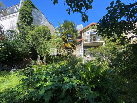 suresnes - maison de caractère du xixe siècle avec jardin et vue sur paris