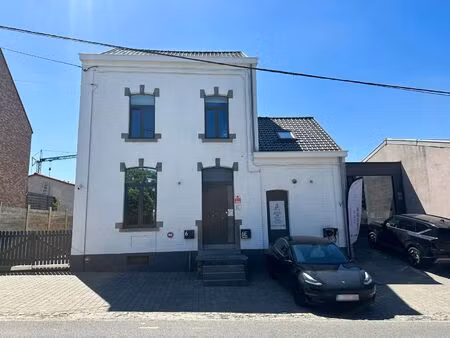 maison à louer à rue de namur 6 houtain-le-val (vbe27087)