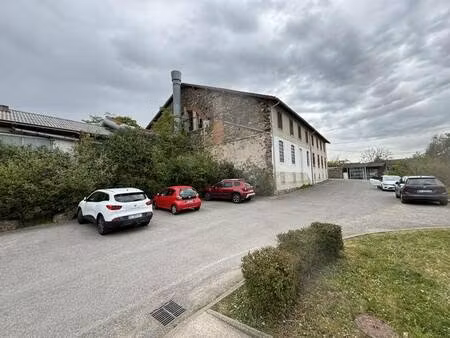 local d'activités à vendre