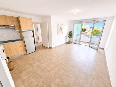 vente appartement 3 pièces à nantes pont du cens - petit port (44000) : à vendre 3 pièces 