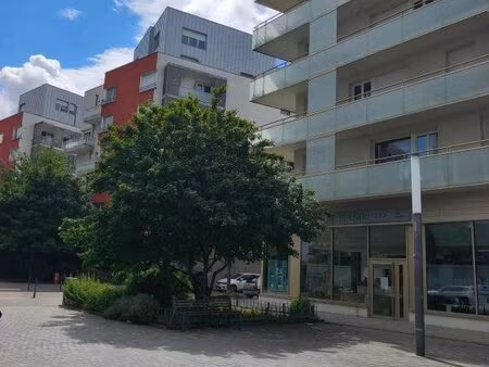 lyon 7 - studio etudiant de 17 m2 avec bail commercial