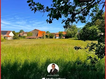 terrain constructible de 3170 m² à vevy  accès route de publy