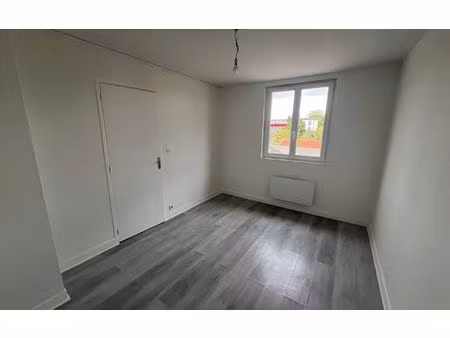 location appartement  49.52 m² t-2 à crépy-en-valois  654 €
