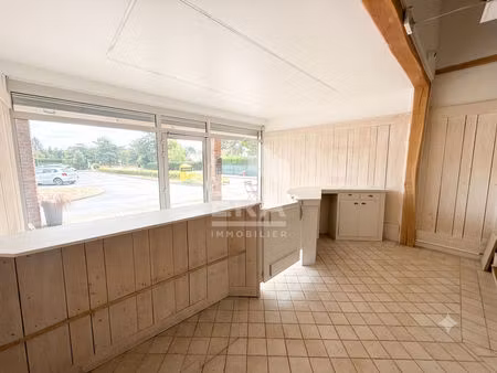 vente d'un local commercial de 57 91 m2.