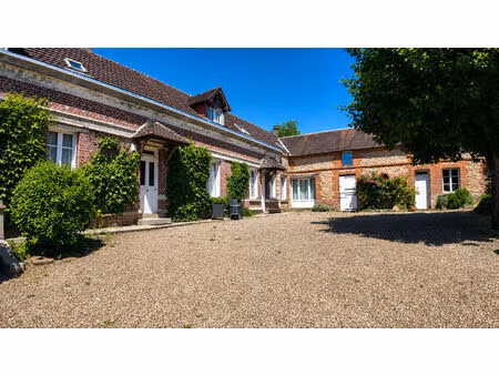 vente maison 11 pièces  261.00m²  gisors