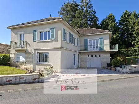 a vendre en exclusivité au boupère  maison de 190 m2 avec 4 chambres et 1 appartement sur 